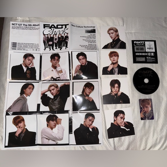 NCT 127 - Fact Check 5th Full Album bundle - Picture 4 of 7
